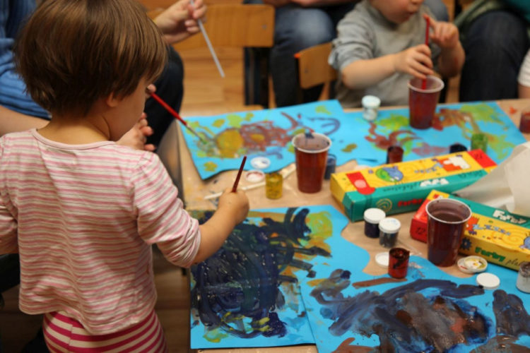 MAŁY ARTYSTA – zajęcia plastyczne na Zaciszu