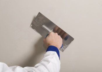 Mieszkanie w bloku – jak przygotować ściany pod malowanie?