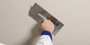 Mieszkanie w bloku – jak przygotować ściany pod malowanie?