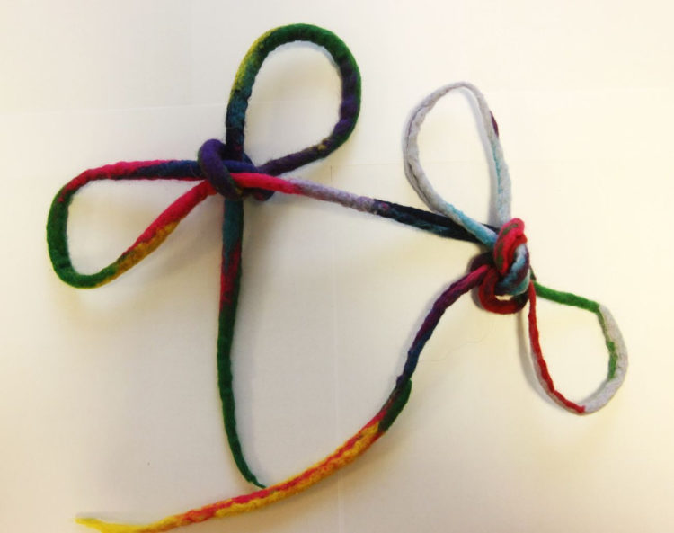 WARSZTATY: W ramach cyklu „Sobota dla Małych i Dużych” zapraszamy na warsztaty filcowani na mokro. – 01.12.2012