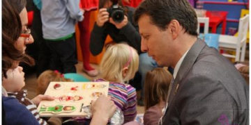 FUNDACJA RODZICE PRZYSZŁOŚCI ZAPRASZA DO KORZYSTANIA  Z VADEMECUM RODZICA