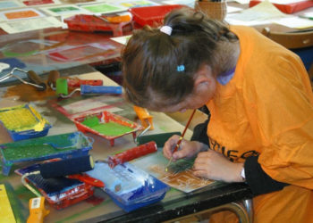 WARSZTATY: KSIĄŻKOZAURY rodzinne warsztaty literacko-plastyczne – 20.01.2013