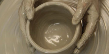 WARSZTATY: Rodzinne warsztaty ceramiczne w Dorożkarni – 19.01.2013