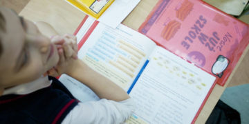 Fundusze, lokaty lub zakup mieszkania to najczęściej wymieniane przez Polaków formy inwestowania w przyszłość dziecka