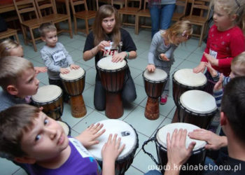 WARSZTATY: „Kraina Bębnów” – warsztaty bębniarskie dla dzieci w KOSMOS KOSMOS – 9.02.2013