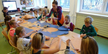 WARSZTATY: MALI ZAPROJEKTOWALI  Warsztaty designu w Custore, czyli krzesło oczami dzieci od 23.02. do 30.03.2013