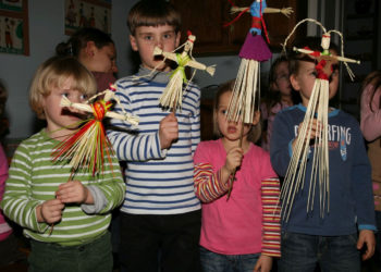 SPOTKANIE: Popołudnie w Muzeum Pożegnanie zimy – Robimy małą słomianą Marzannę 20.03.2013