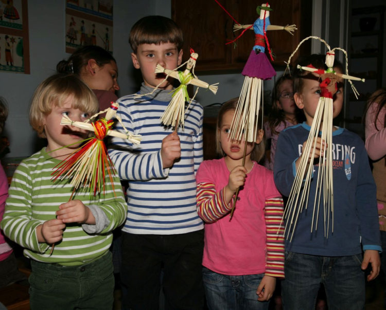 SPOTKANIE: Popołudnie w Muzeum Pożegnanie zimy – Robimy małą słomianą Marzannę 20.03.2013