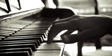 KONCERT: KONCERTY DLA MAŁYCH I DUŻYCH: Pieśni polskie 10.03.2013