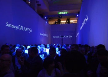 Samsung otwiera pierwszy sklep firmowy w Polsce i prezentuje smartfon GALAXY S 4