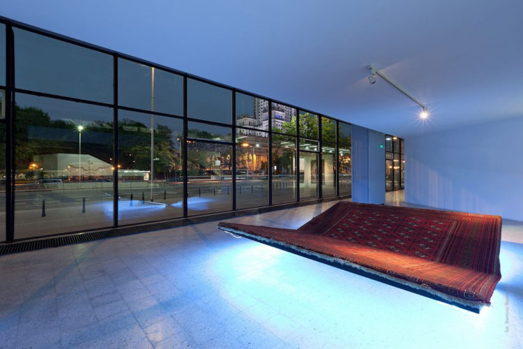 WARSZTATY: NA JĘZYKACH ARTYSTÓW. Warsztaty dla dzieci w wieku od 4 do 10 lat na wystawie „W sercu kraju” 09.06.2013