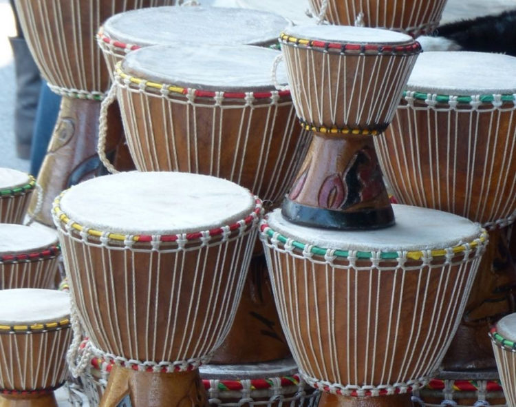 IMPREZA: MUZYCZNE SPOTKANIA NA FRANCUSKIEJ – Zagrajmy pod Baobabem! – 15.06-31.08.2013