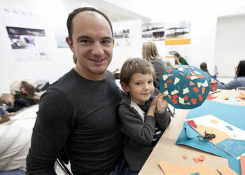 WARSZTATY: „Piękna sztuka o brzydkim świecie” Warsztaty dla dzieci w wieku od 4 do 10 lat na wystawie „W sercu kraju” – 21.07.2013