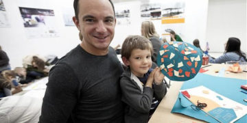 WARSZTATY: „Piękna sztuka o brzydkim świecie” Warsztaty dla dzieci w wieku od 4 do 10 lat na wystawie „W sercu kraju” – 21.07.2013