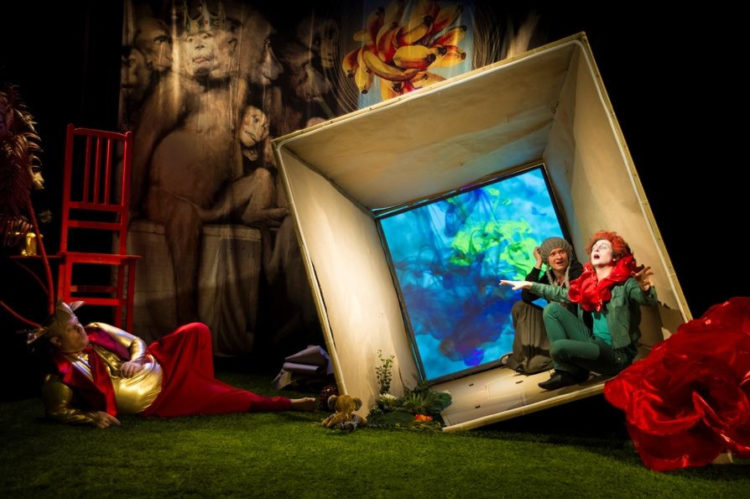 Październik w Teatrze Dramatycznym: „Słoń i kwiat”