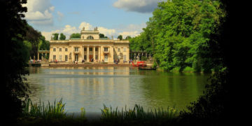 MUZEUM ZA ZŁOTÓWKĘ W ŁAZIENKACH