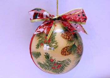 WARSZTATY ZDOBIENIA BOMBEK W RAMACH CYKLU „SOBOTA DLA MAŁYCH I DUZYCH”