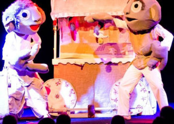 RODZINNY PORANEK TEATRALNY ,,FINTIKLUSZKI – FOLKOWE OKRUSZKI”