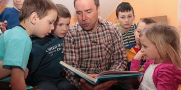 Łukasz Nowicki został rodzicem zastępczym w SOS Wiosce Dziecięcej