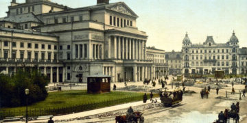 TEATR NARODOWY OD KULIS – ZWIEDZANIE TEATRU