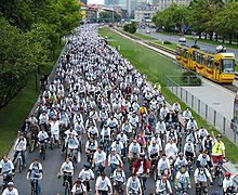 Kwietniowa Warszawska Masa Krytyczna – Rowery na buspasy