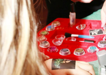 MULTIMEDIALNE WIDOWISKO W PARKU FONTANN