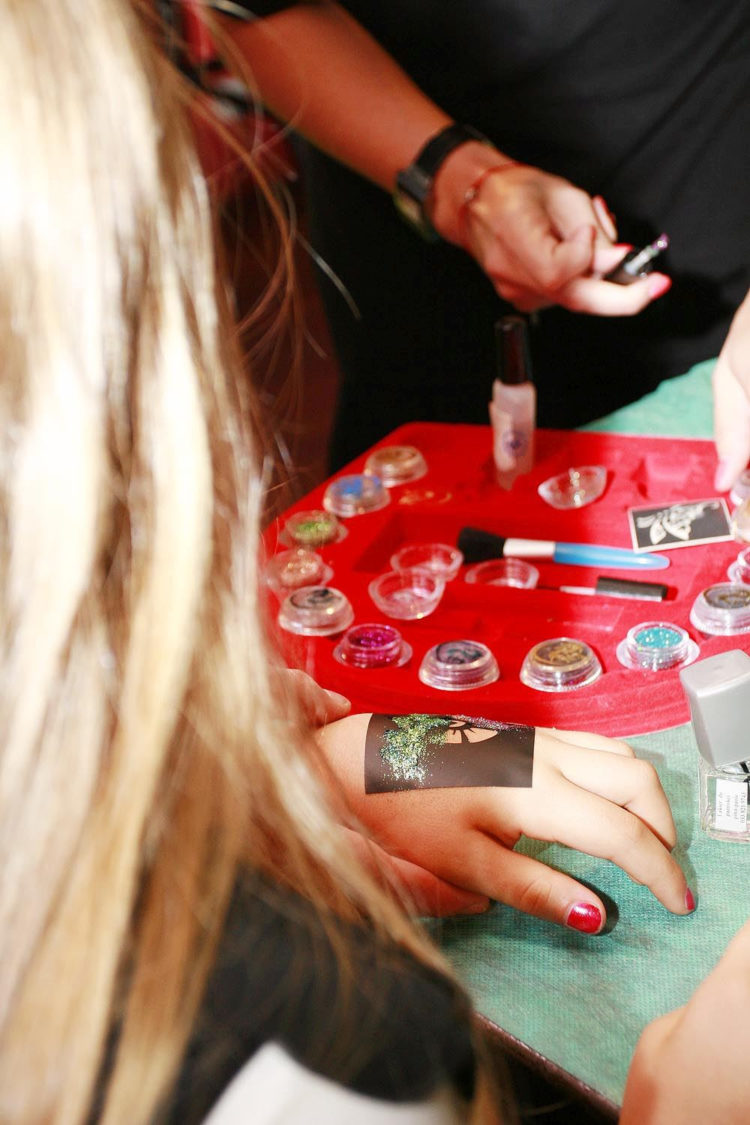 MULTIMEDIALNE WIDOWISKO W PARKU FONTANN