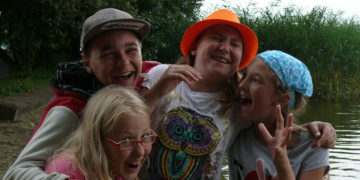 Aktywne, artystyczne i sportowe – obozy Kogis nad jeziorem Drawsko