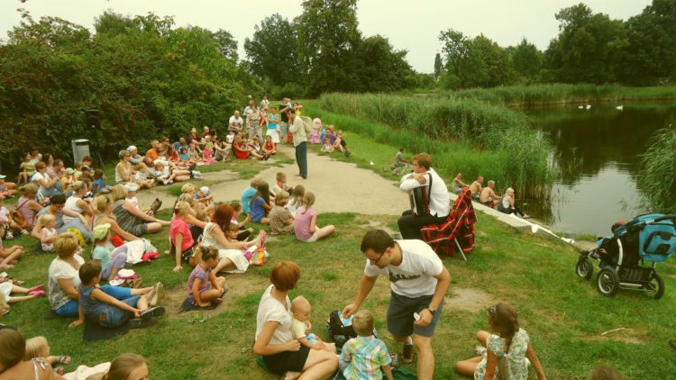 Plenerowe spektakle dla dzieci w Warszawie