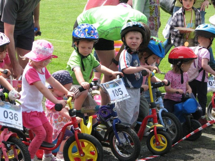 Ponad 400 uczestników zawodów „Ojcowie na start” !