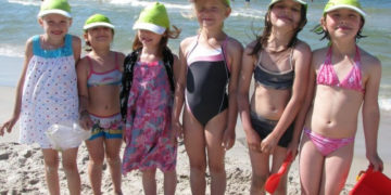 Nadmorska kolonia dla małych dziewczynek