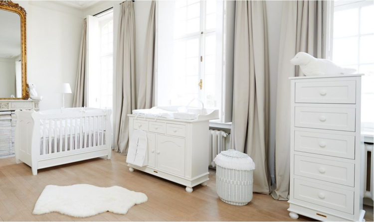 Kolekcja mebli Antique