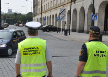 Warszawa walczy z nieuczciwymi przewoźnikami