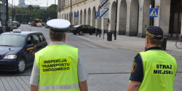 Warszawa walczy z nieuczciwymi przewoźnikami
