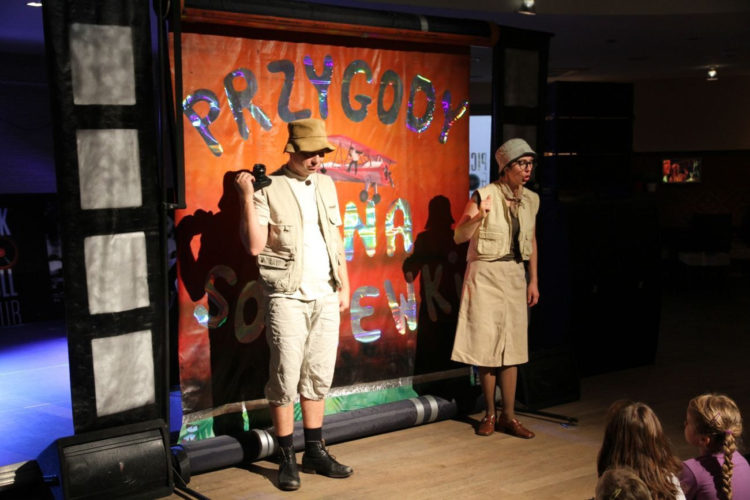 Pan Soczewka rusza w podróż – bezpłatny spektakl dla dzieci