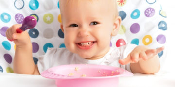 Jak zmienić dietę, gdy dziecko posiada ząbki?