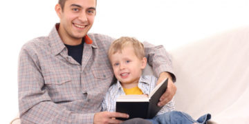 Zasiłki macierzyńskie dla ojców i e-zwolnienia – Rząd przyjął ustawę