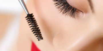 Kolorowy czy czarny – jaki tusz do rzęs wybrać?