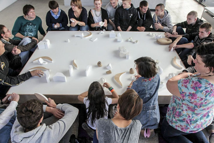 Warsztaty dla dzieci. Wydarzenie towarzyszące wystawie „Maria Bartuszová. Formy przejściowe”