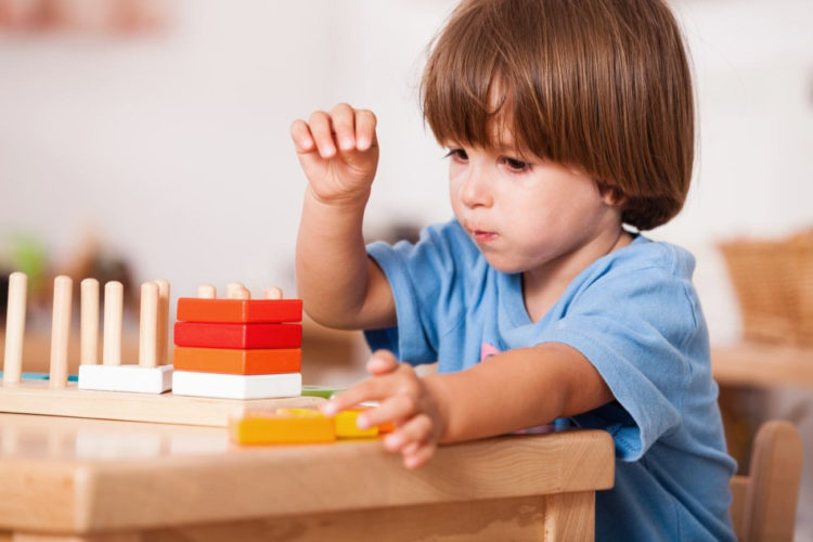 Jak skutecznie rozwiązywać problemy z koncentracją uwagi i pamięcią u dzieci?