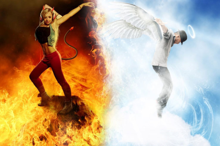 „DIABŁY I ANIOŁY”, CZYLI PIEKIELNIE UDANY SYLWESTER NA ZAMKU W RYNIE