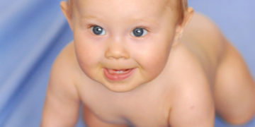 Mężczyźni chętniej korzystają z urlopu ojcowskiego