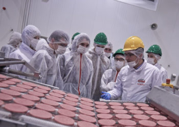 Dociekliwi znowu w akcji!  Zwycięzcy konkursu sprawdzali dostawców McDonald’s!