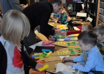 Warsztaty plastyczne dla dzieci „Kropka w kropkę” – PTAKI DZIOBAKI