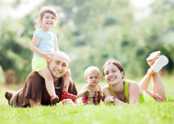 WYCHOWYWAĆ TO KOCHAĆ I WYMAGAĆ