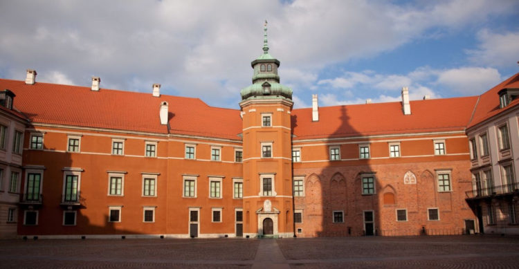 Weekendowe wyłączanie ruchu na Nowym Świecie