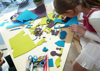 „Magnesy – opowieść na drzwiach lodówki” Warsztaty plastyczne dla dzieci