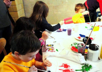 „T-shirt – stwórz go sam” – Warsztaty plastyczne dla dzieci