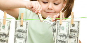 607 zł – tyle miesięcznie wydajemy na dziecko