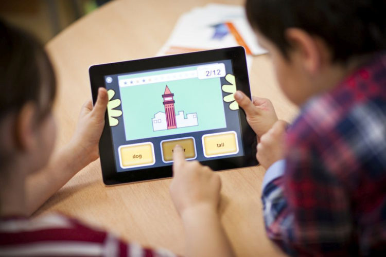 Jak małe dzieci uczą się języków obcych? Cz. 2